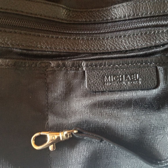 MICHAEL KORS pebble DRAWSTRING HOBO never used - Picture 8 of 10